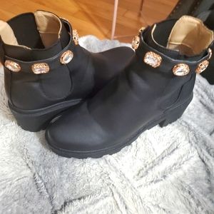 Steve Madden gem boots